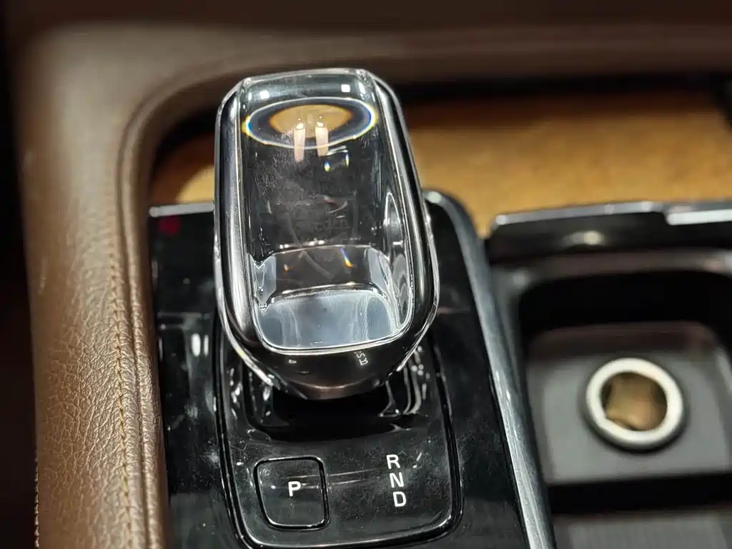 Volvo S90 — миниатюра 8
