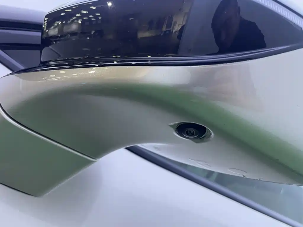 NIO ES8 — миниатюра 12