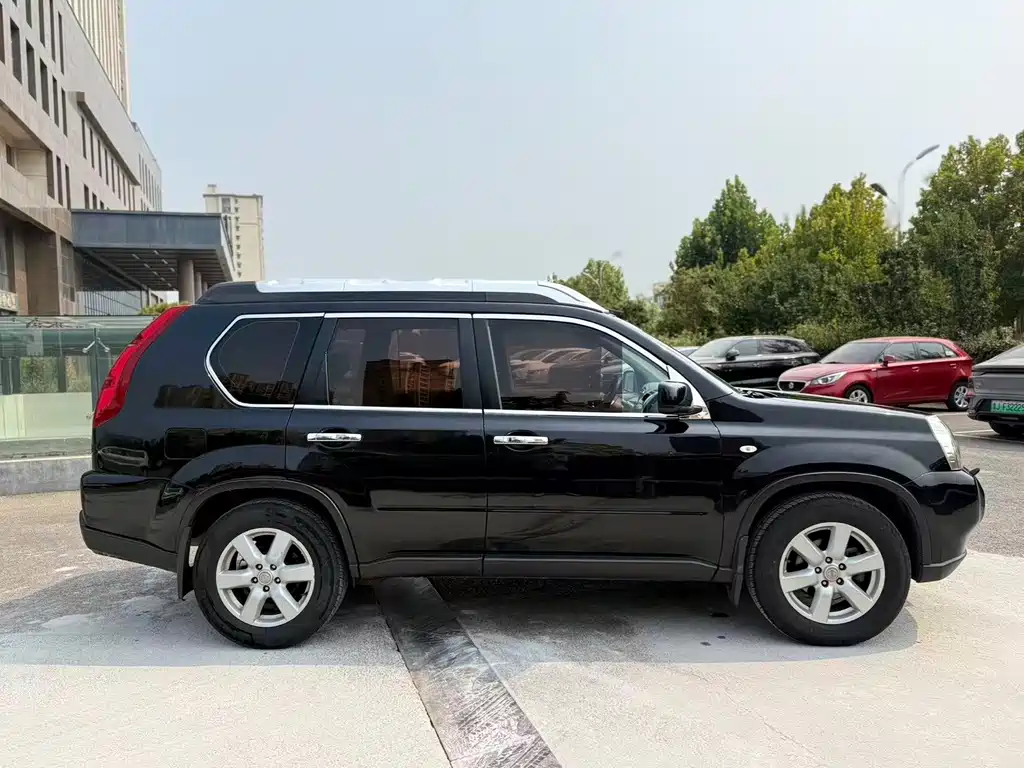 Nissan X-Trail — миниатюра 7