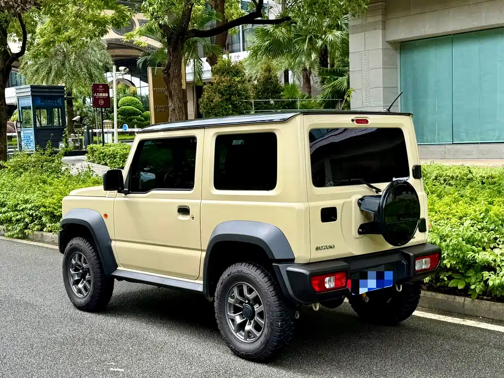 Suzuki Jimny — миниатюра 7