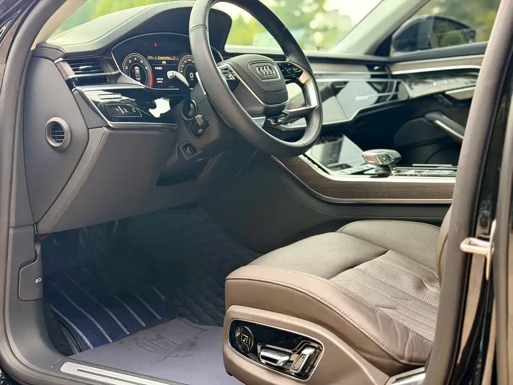 Audi A8 — миниатюра 10