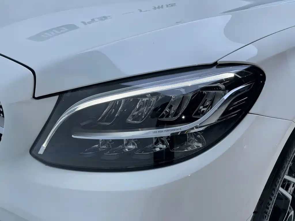 Mercedes-Benz C-Class (Import) — миниатюра 23