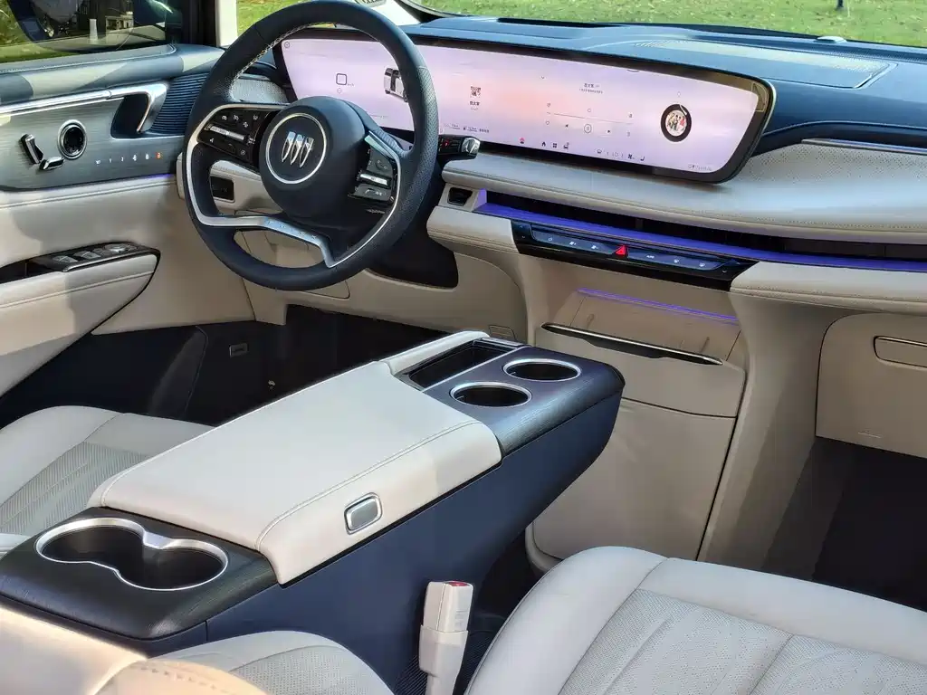 BUICK GL8 NEW ENERGY