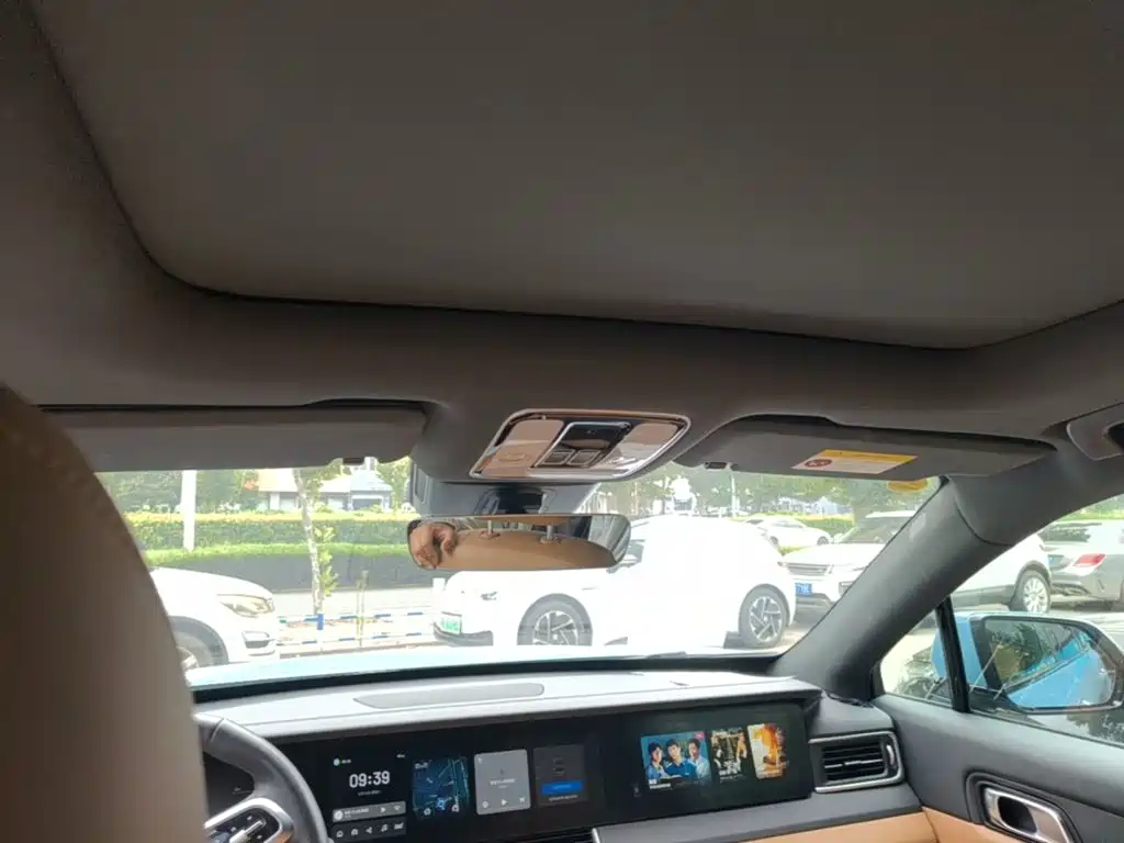 Li Auto Li ONE — миниатюра 18