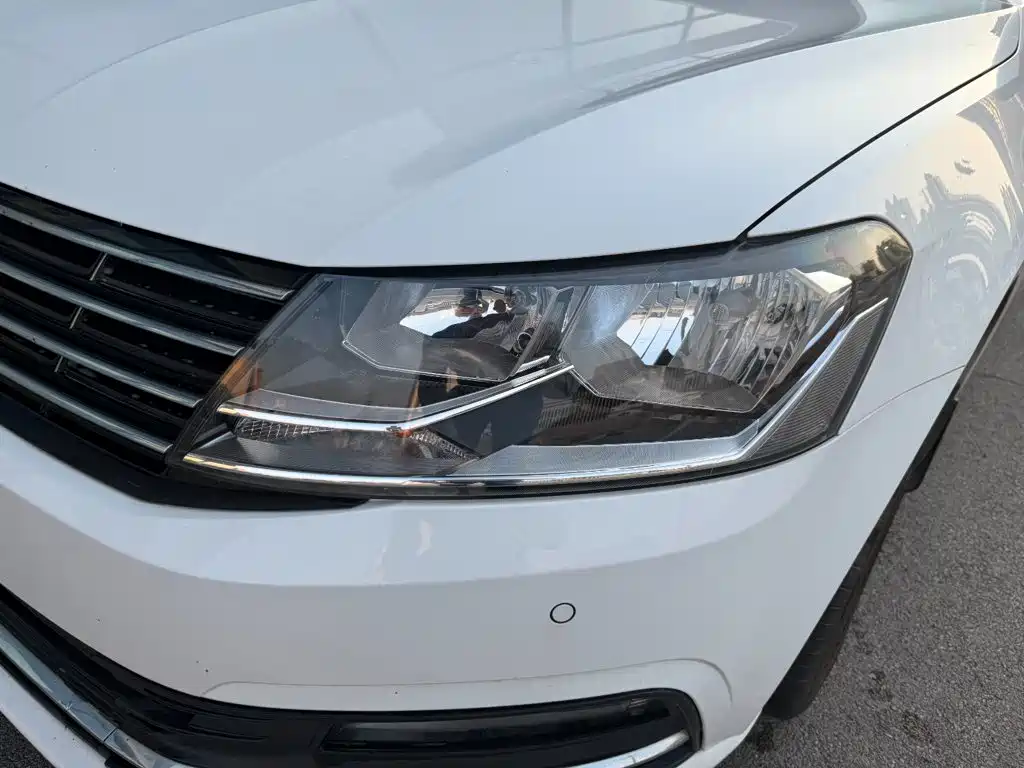 Volkswagen Lavida — миниатюра 4
