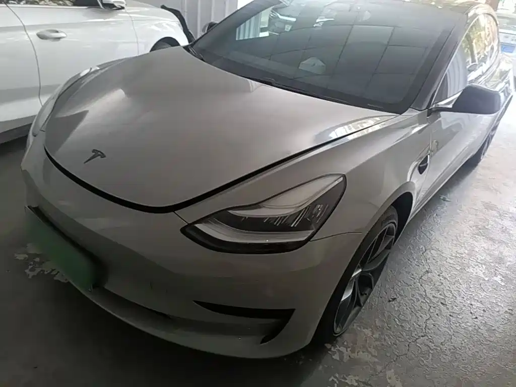 Tesla Model 3 — миниатюра 2