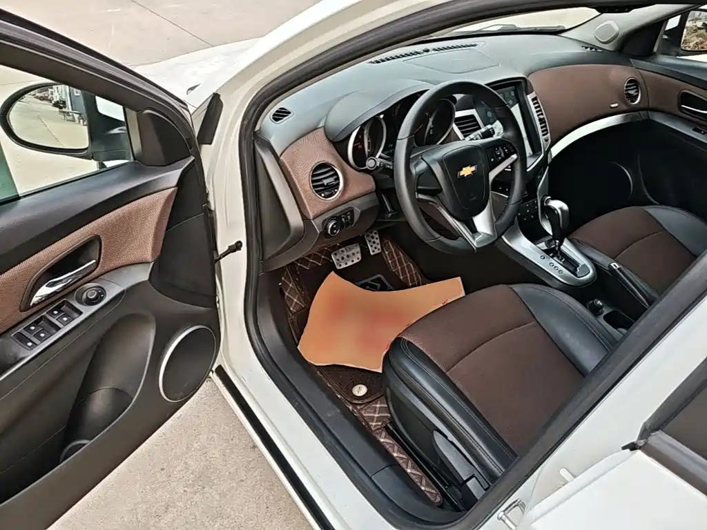 Chevrolet Cruze — миниатюра 16