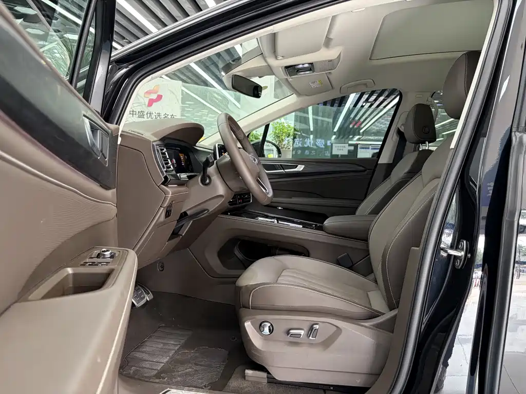 Volkswagen Viloran — миниатюра 5
