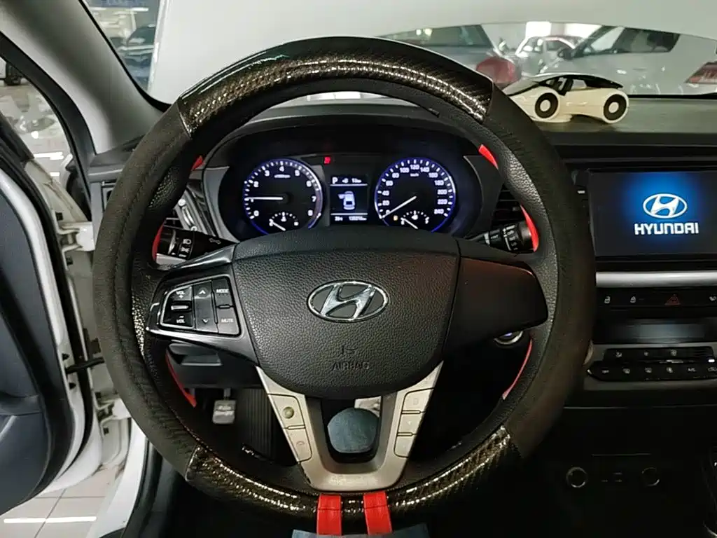 Hyundai Mistra — миниатюра 11