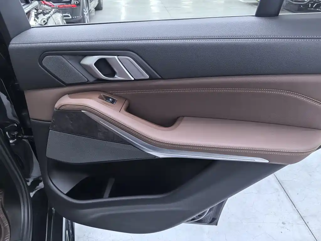 BMW X5 (Import) — миниатюра 12