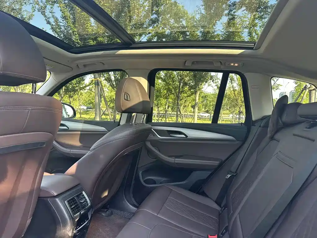 BMW iX3 — миниатюра 5
