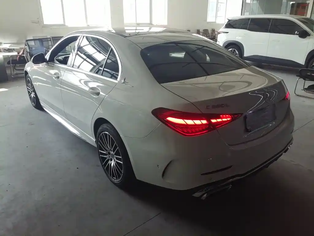 Mercedes-Benz C-Class — миниатюра 5