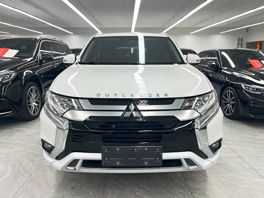 Mitsubishi Outlander — миниатюра 2