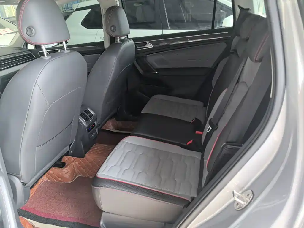 Volkswagen Tiguan L PHEV — миниатюра 17