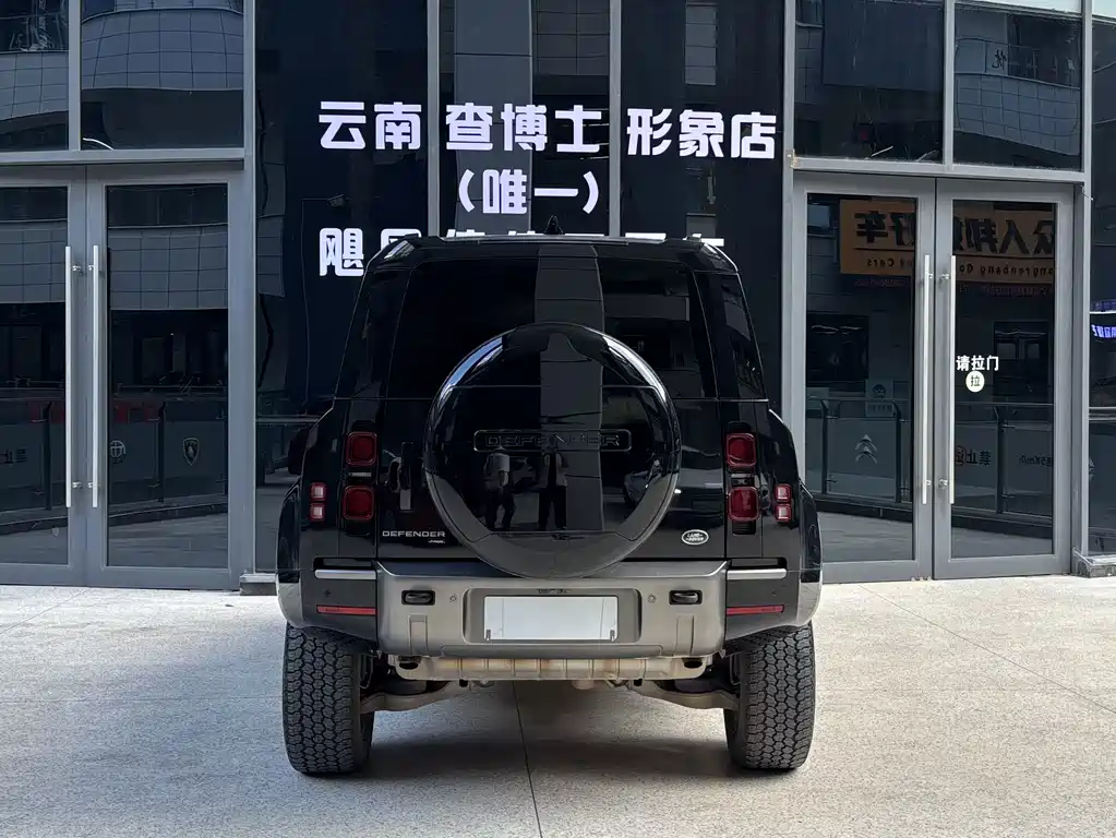 Land Rover Defender — миниатюра 3
