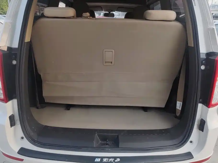 Wuling Hongguang — миниатюра 4