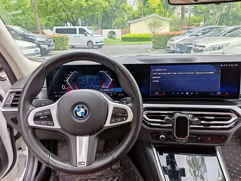 BMW i3 — миниатюра 11