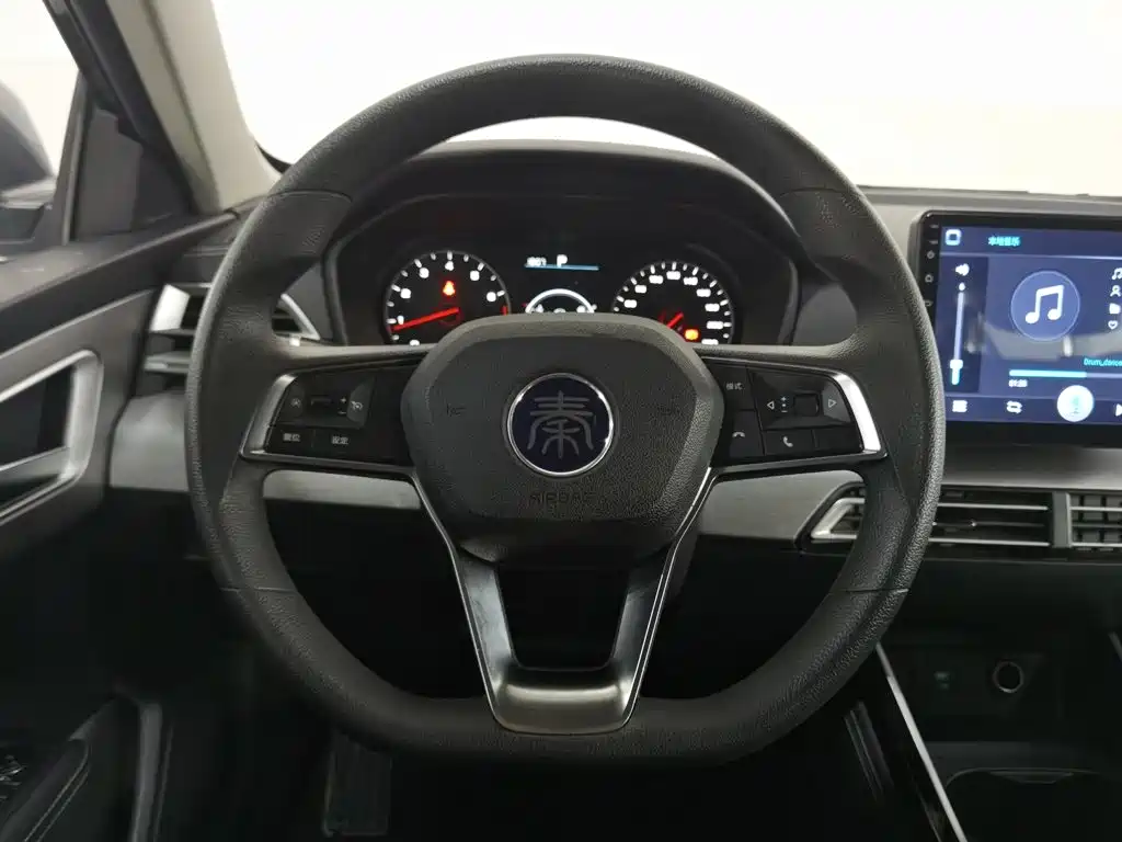 BYD Qin — миниатюра 11