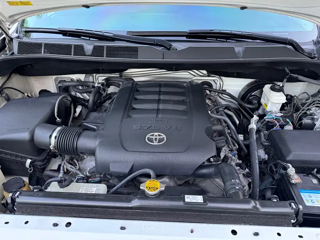 Toyota Sequoia — миниатюра 9