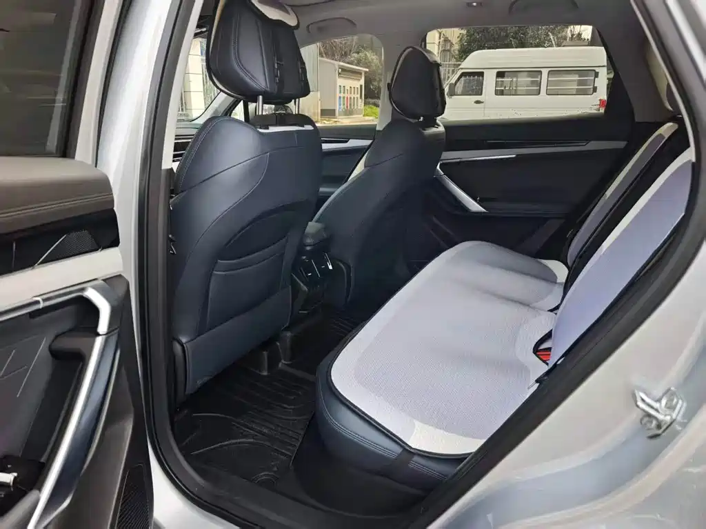 Geely Boyue L — миниатюра 5
