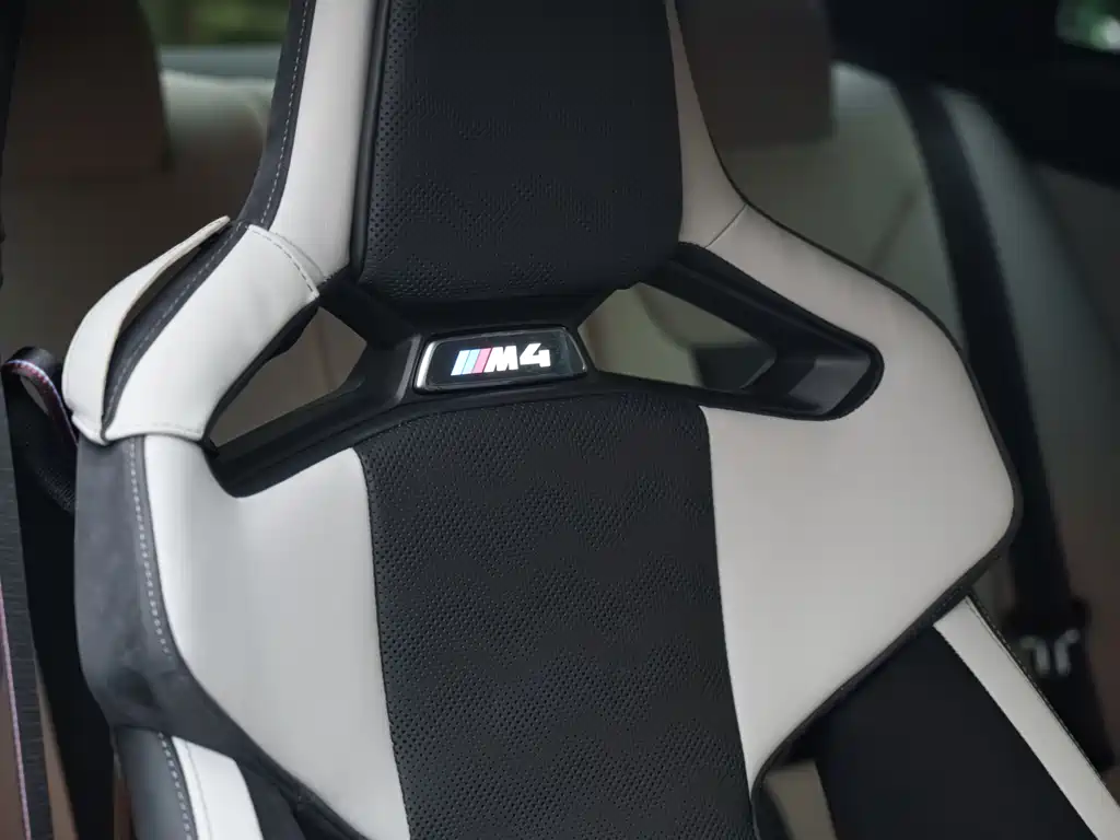 BMW M4 — миниатюра 18
