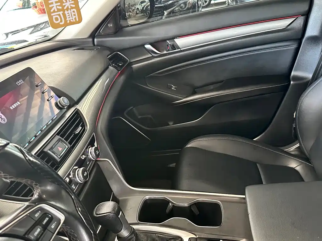Honda Accord — миниатюра 9