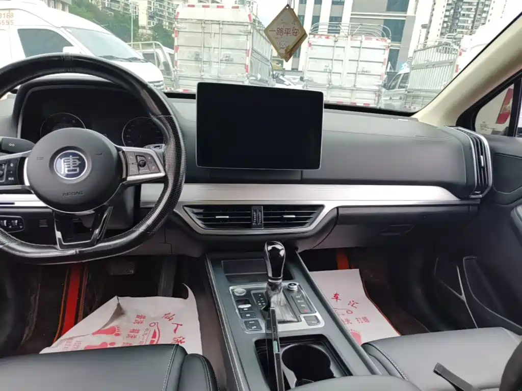 BYD Tang — миниатюра 13