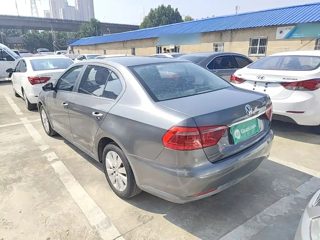 Volkswagen Lavida — миниатюра 5