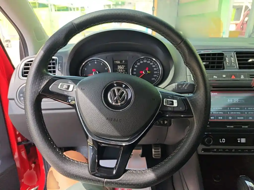 Volkswagen Polo — миниатюра 11