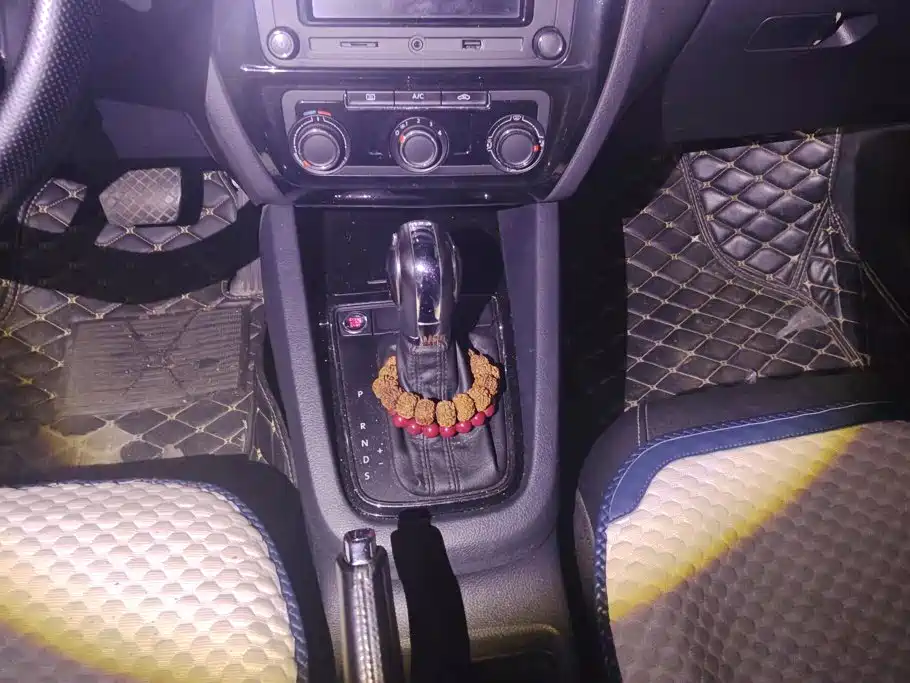 Volkswagen Sagitar — миниатюра 16