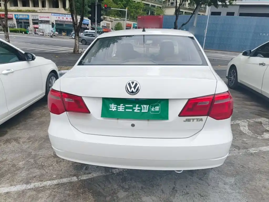 Volkswagen Jetta — миниатюра 6