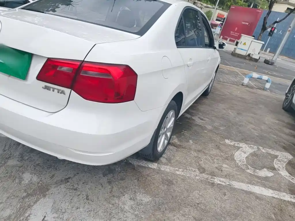 Volkswagen Jetta — миниатюра 8