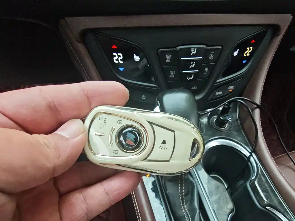 Buick Envision Plus — миниатюра 9
