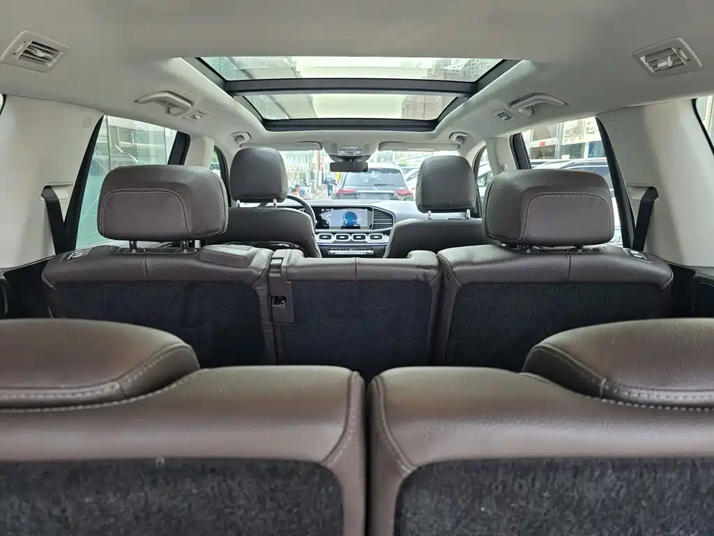 Mercedes-Benz GLS — миниатюра 14