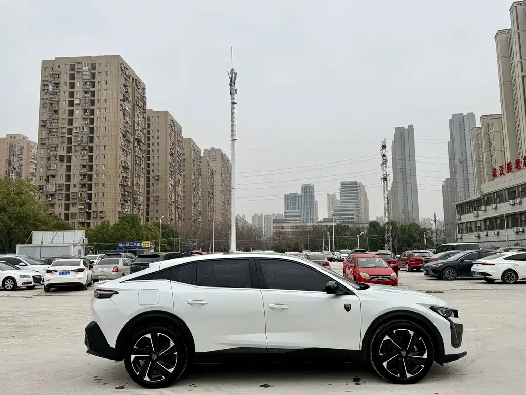 Peugeot 408X