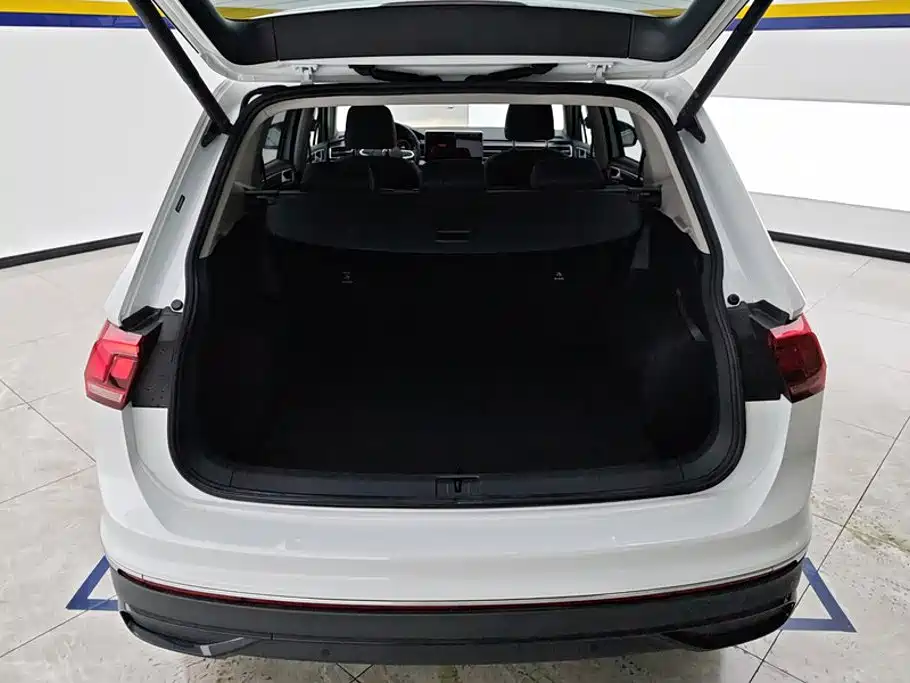 Volkswagen Tiguan L L 2024 300TSI AT