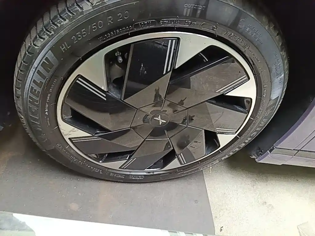 XPeng X9 — миниатюра 23