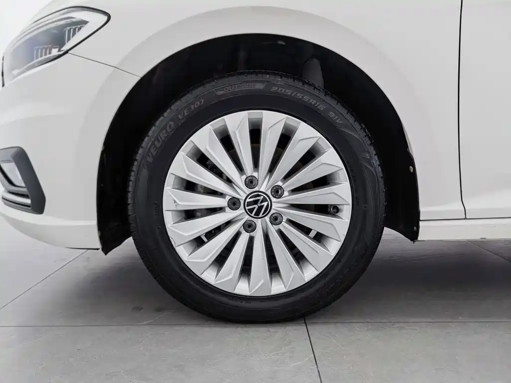 Volkswagen Lavida — миниатюра 17
