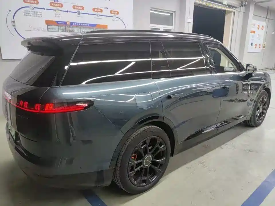 Lynk & Co 900 — миниатюра 6