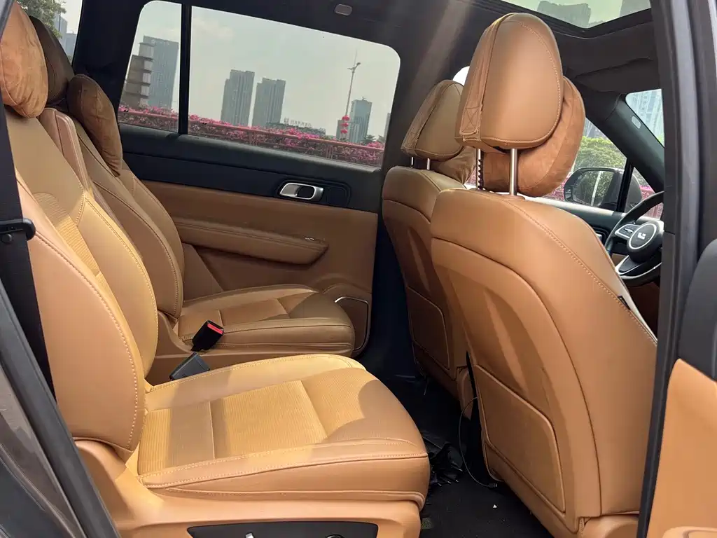 Li Auto Li ONE — миниатюра 11