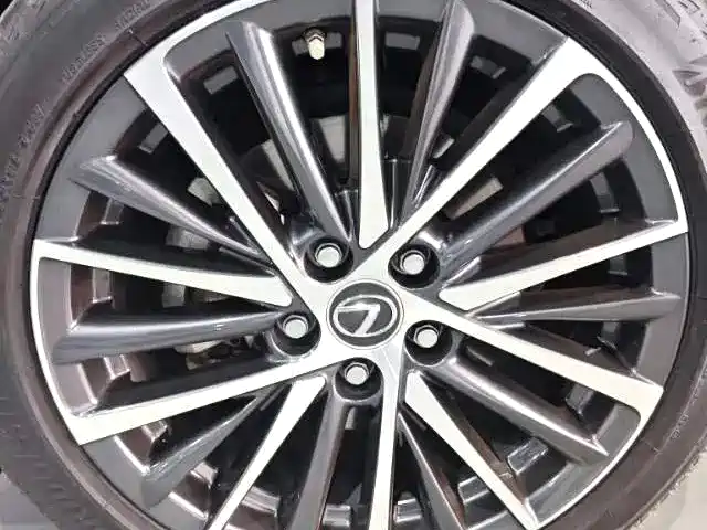 Lexus ES — миниатюра 6