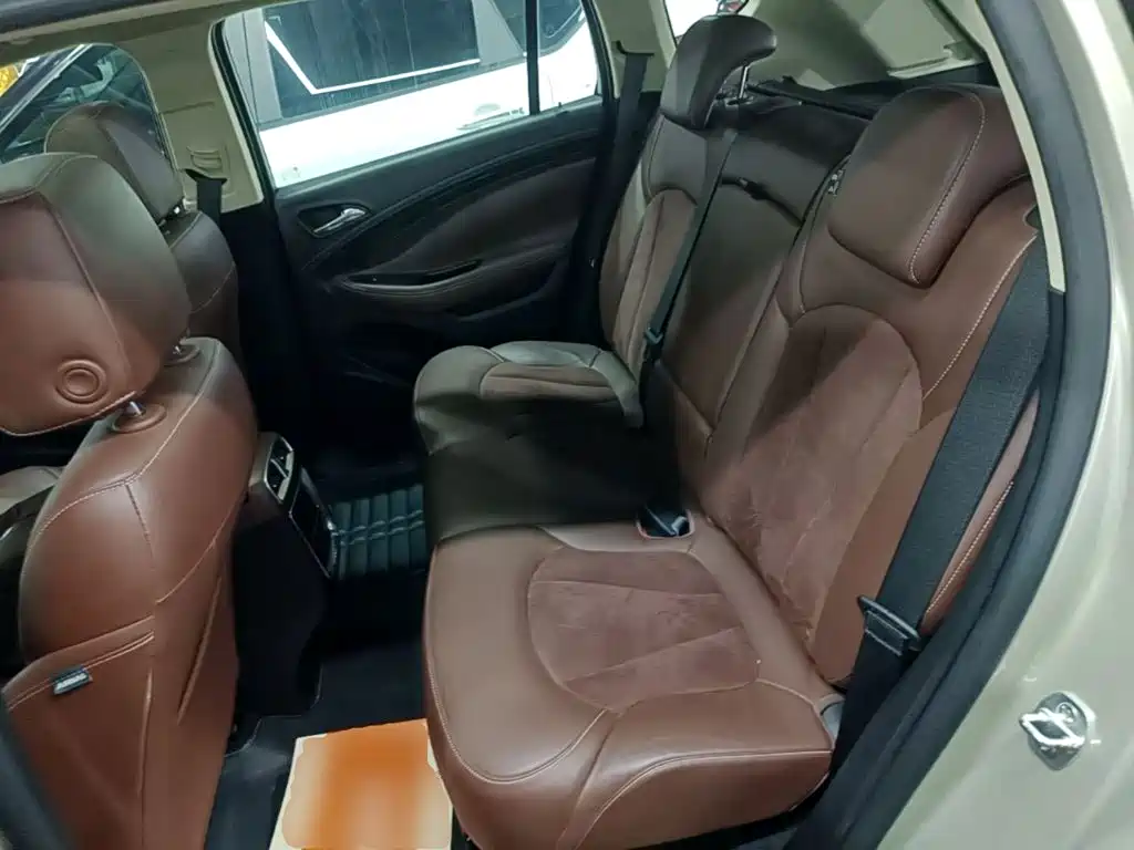 Buick Envision Plus — миниатюра 17