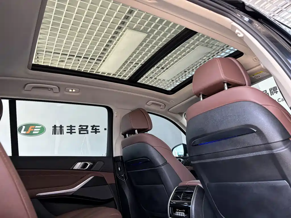 BMW X7 — миниатюра 27