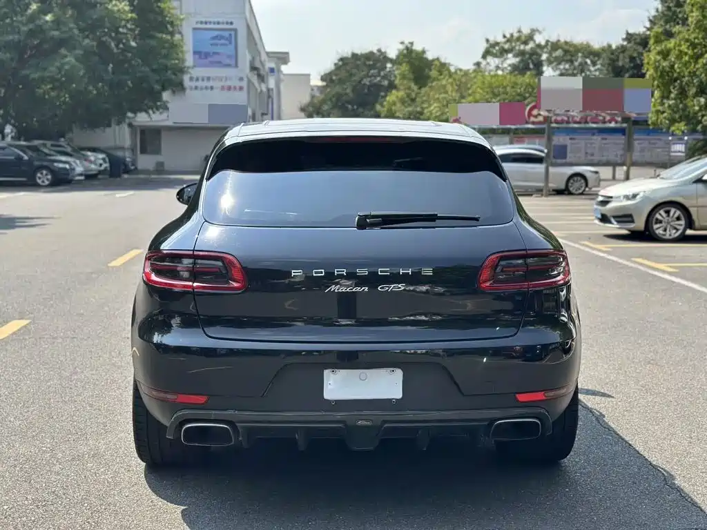 Porsche Macan — миниатюра 6