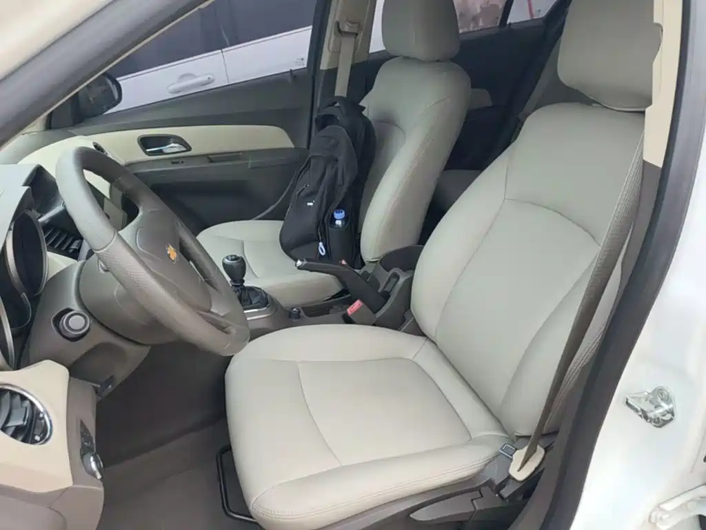 Chevrolet Cruze — миниатюра 15