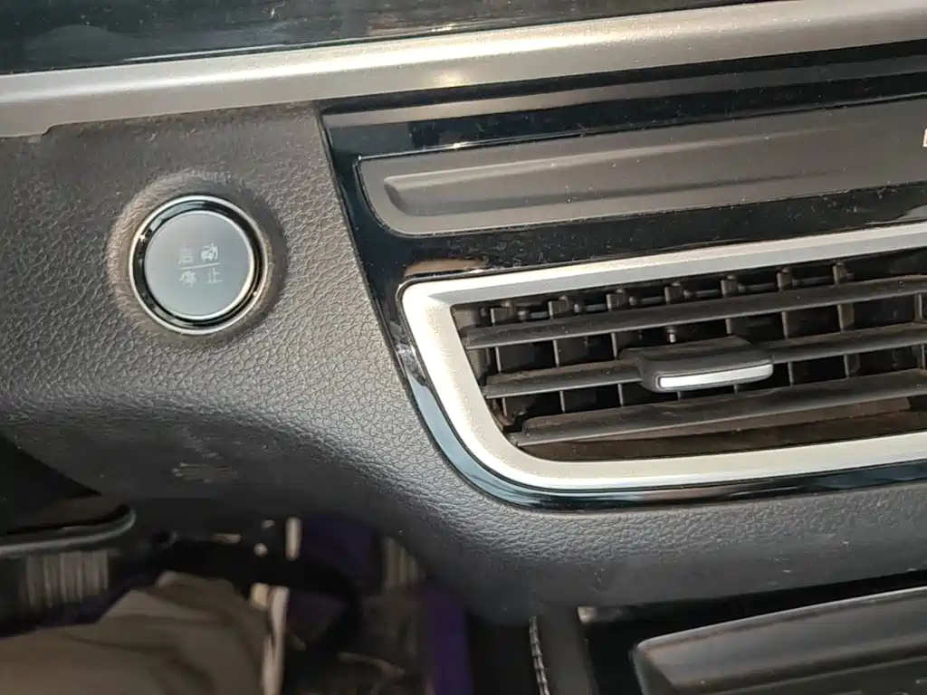 BYD MAX — миниатюра 9
