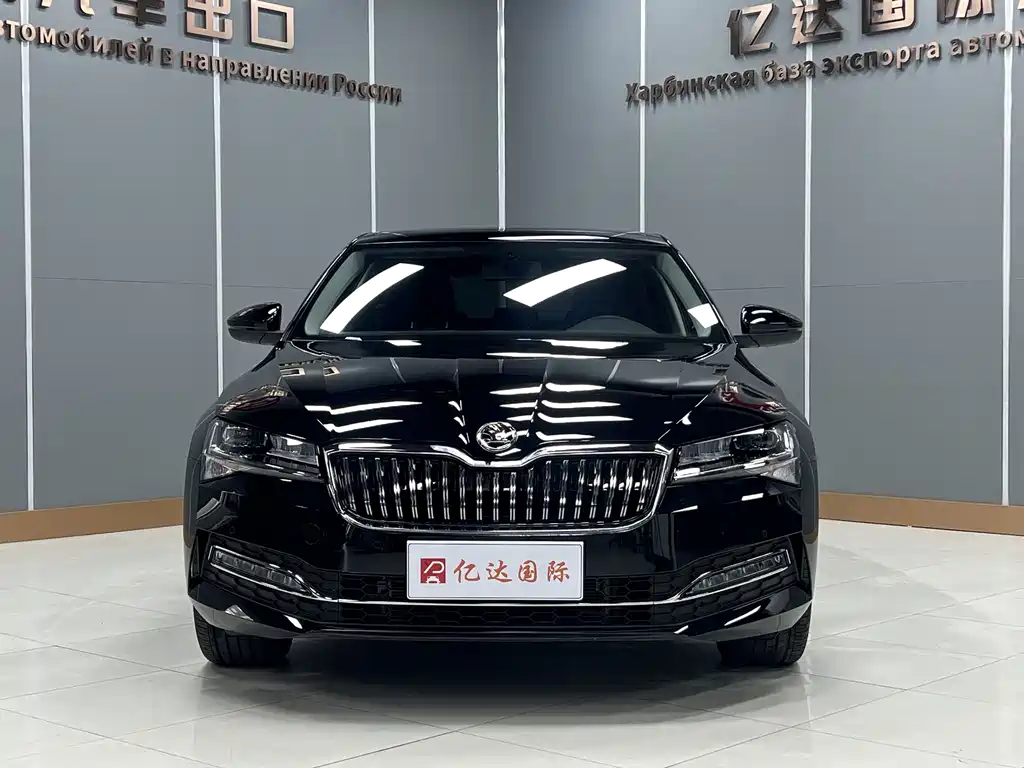 Skoda Superb — миниатюра 2