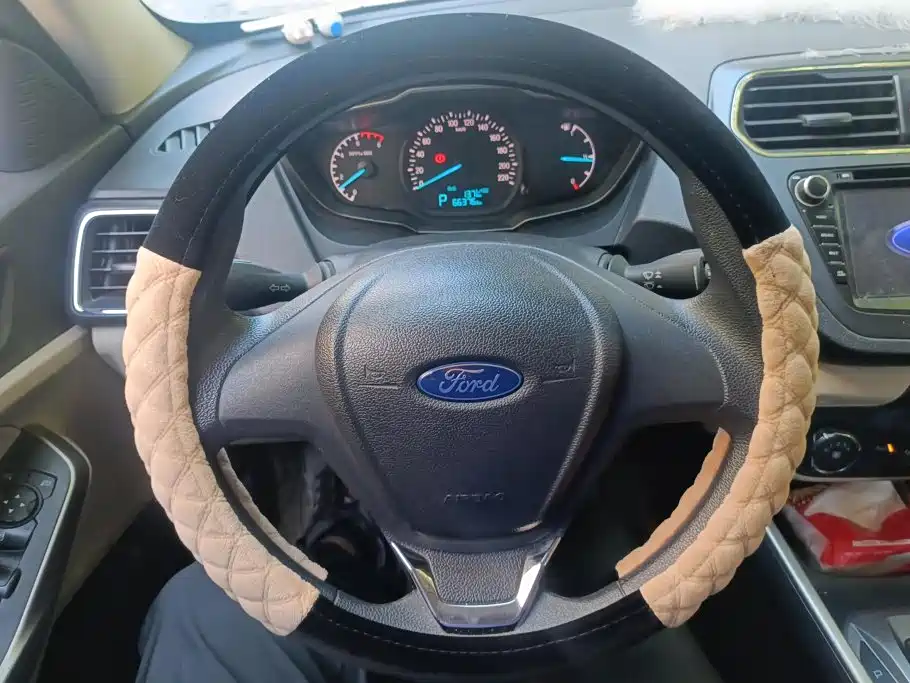 Ford Escort — миниатюра 15