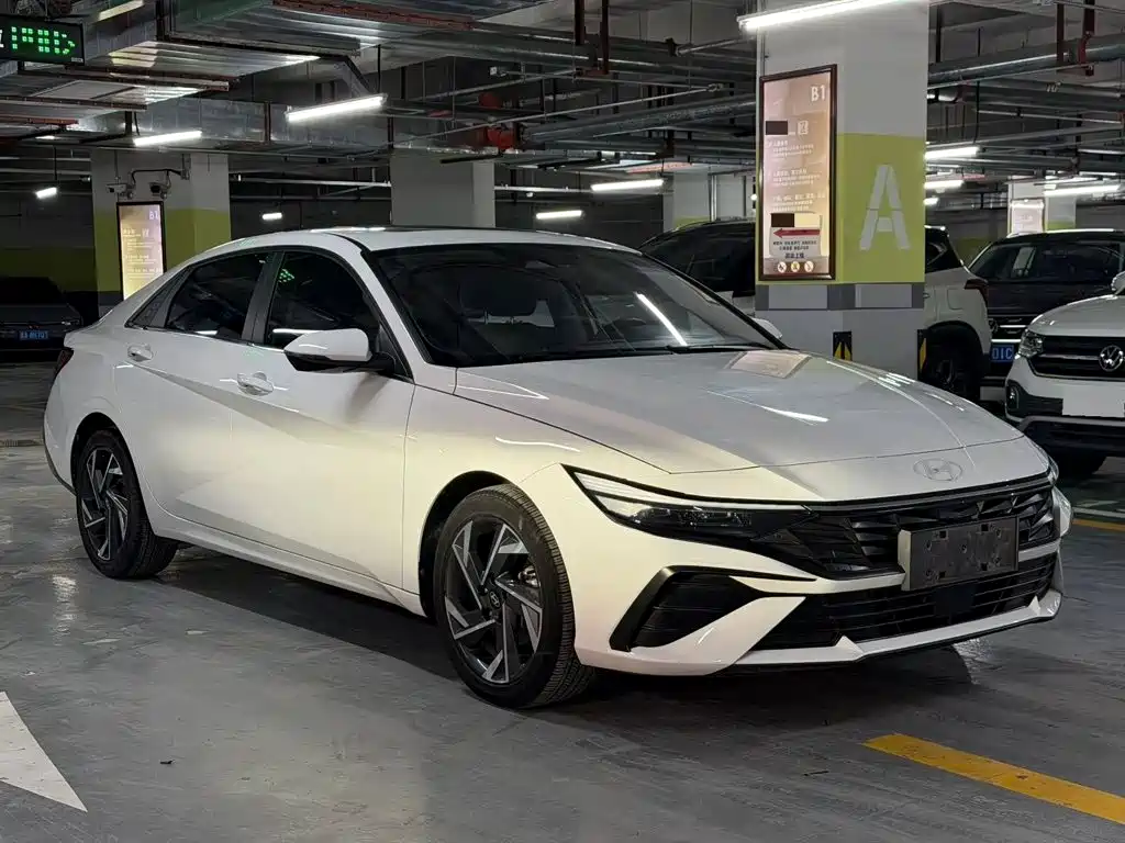 Hyundai Elantra — миниатюра 3