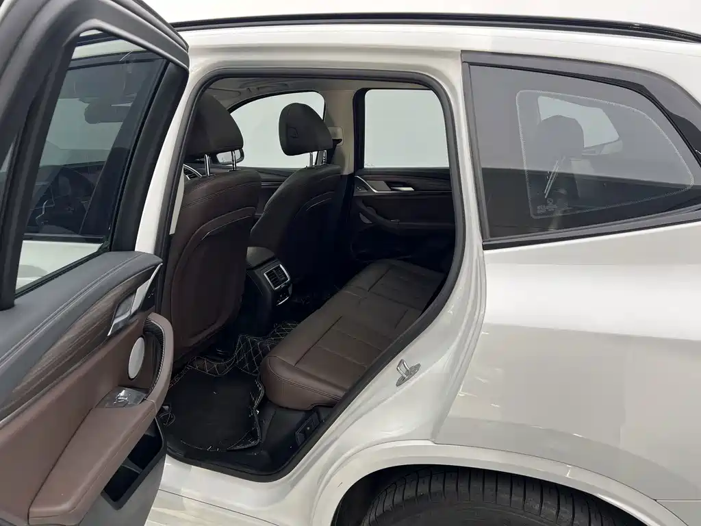 BMW X3 — миниатюра 6